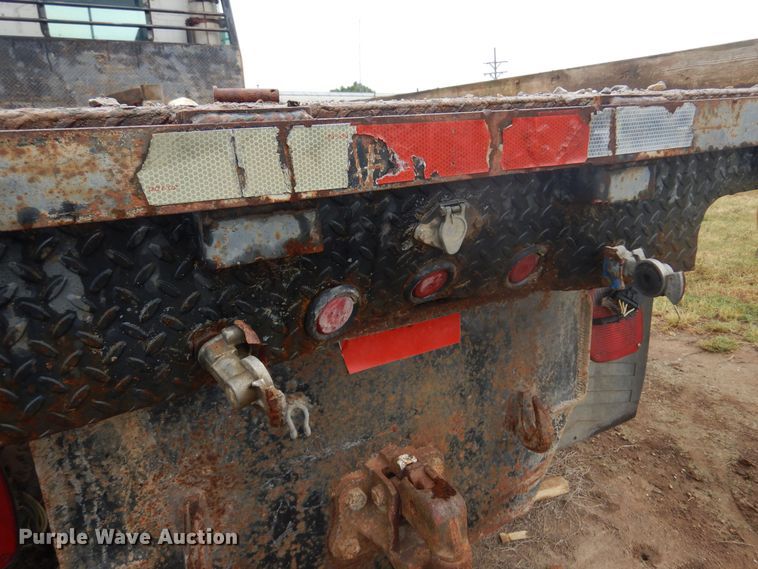 image for item DO3164 1998 International 9100  flatbed truck