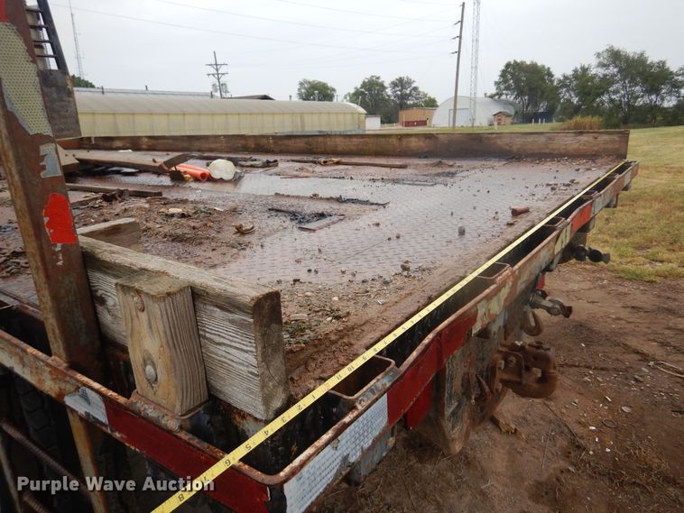 image for item DO3164 1998 International 9100  flatbed truck