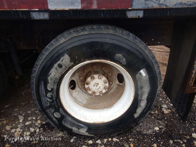 image for item DO3164 1998 International 9100  flatbed truck