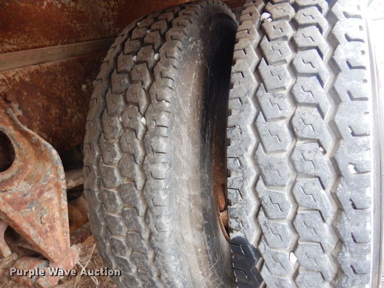 image for item DO3164 1998 International 9100  flatbed truck