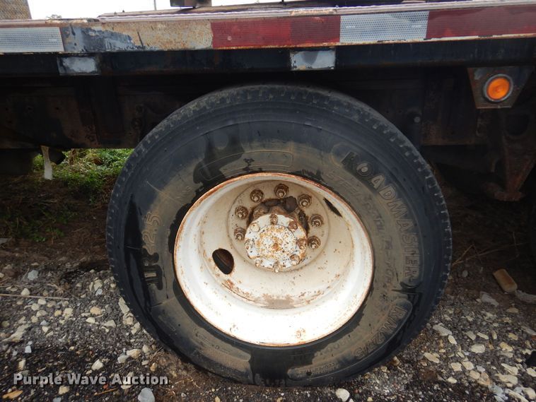 image for item DO3164 1998 International 9100  flatbed truck