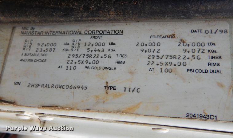 image for item DO3164 1998 International 9100  flatbed truck