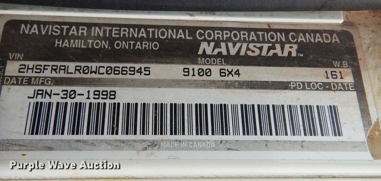 image for item DO3164 1998 International 9100  flatbed truck