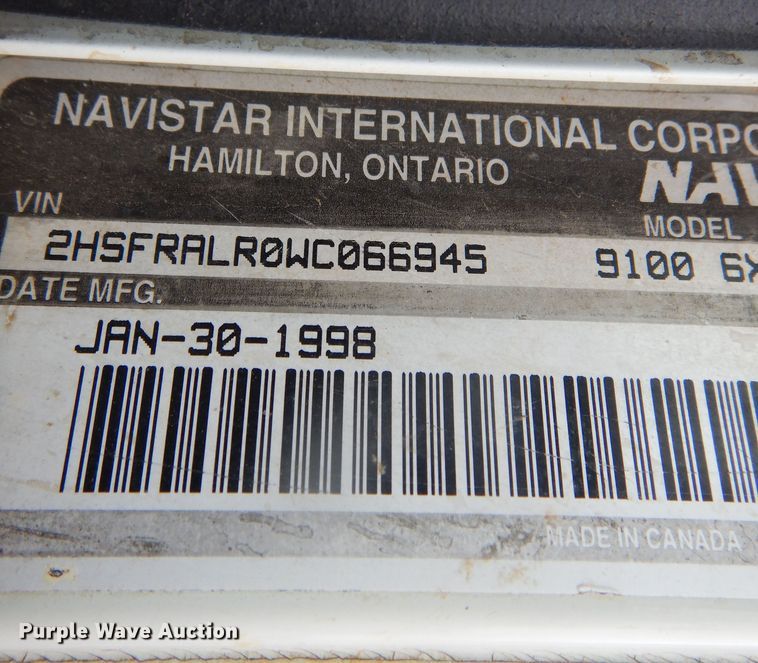 image for item DO3164 1998 International 9100  flatbed truck