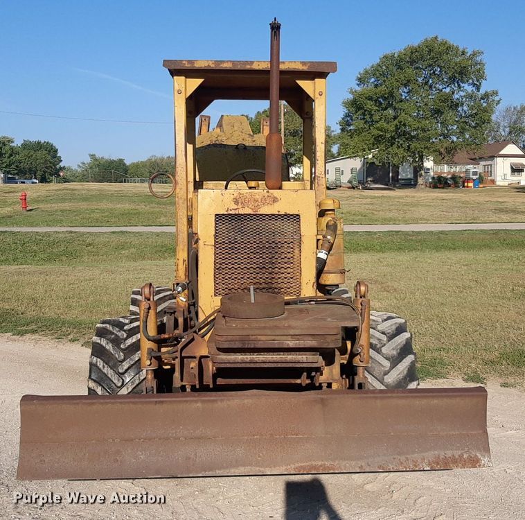 image for item DO3165 Vermeer M-470  rock saw