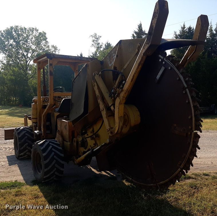 image for item DO3165 Vermeer M-470  rock saw