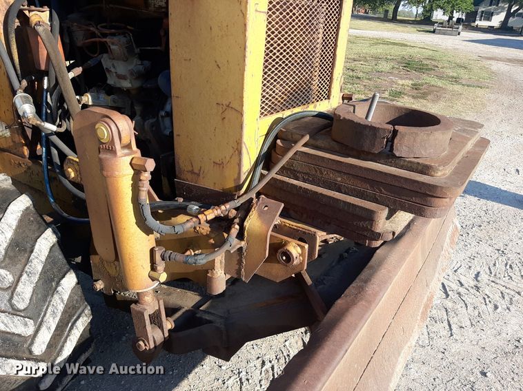 image for item DO3165 Vermeer M-470  rock saw