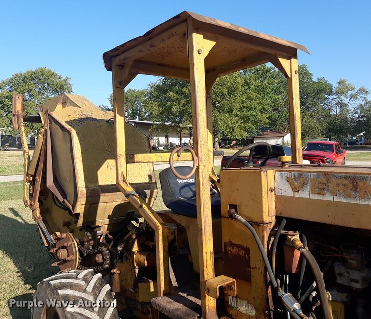 image for item DO3165 Vermeer M-470  rock saw