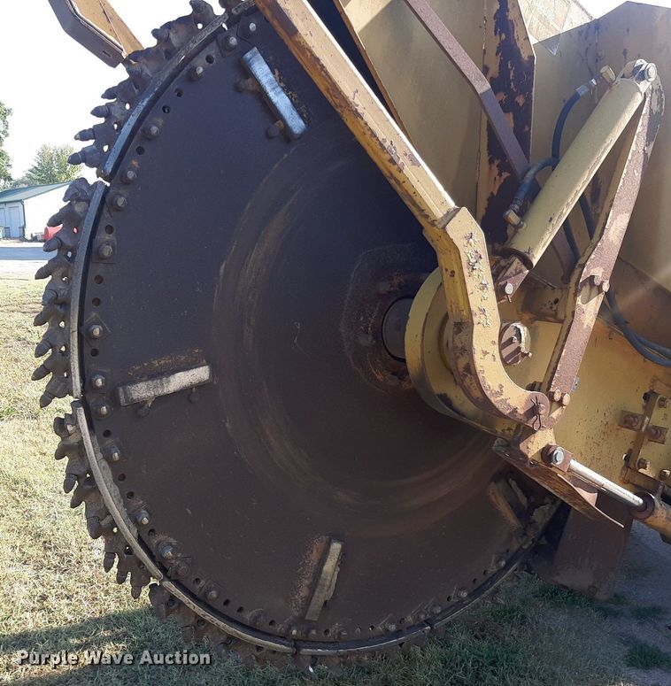 image for item DO3165 Vermeer M-470  rock saw