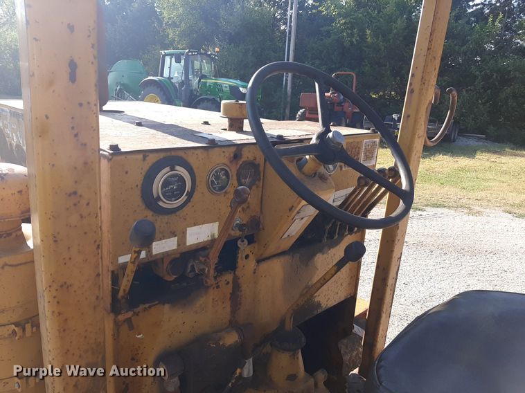 image for item DO3165 Vermeer M-470  rock saw