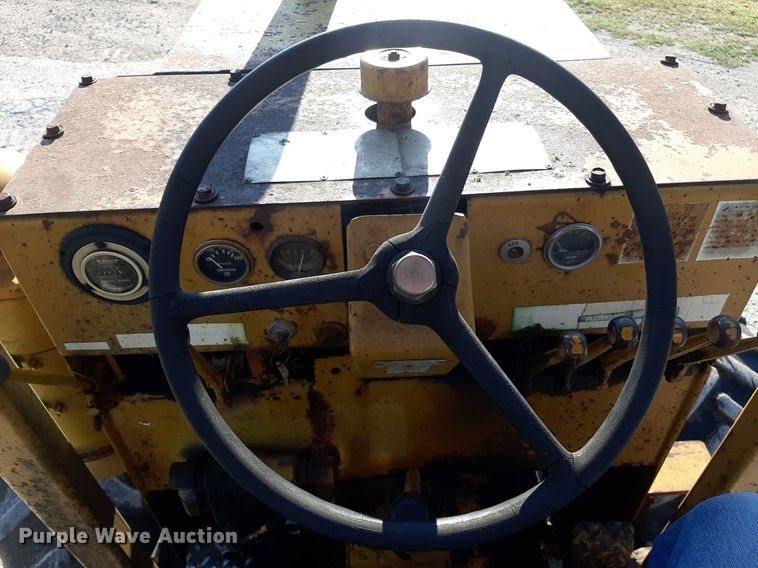 image for item DO3165 Vermeer M-470  rock saw