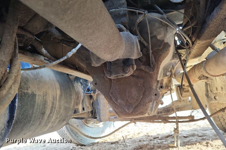 image for item DO4671 1998 Mack RD truck cab and chassis