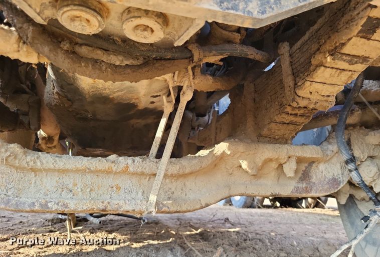 image for item DO4671 1998 Mack RD truck cab and chassis