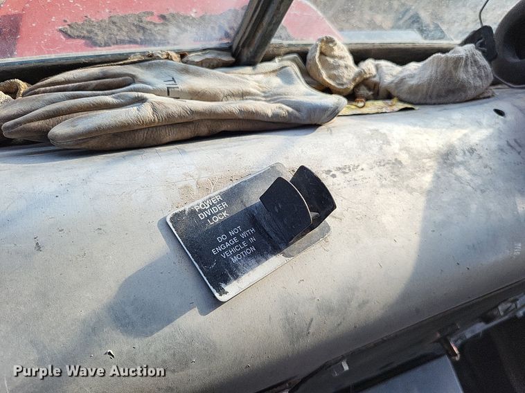 image for item DO4671 1998 Mack RD truck cab and chassis