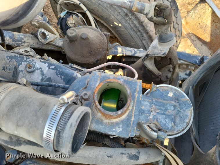 image for item DO4671 1998 Mack RD truck cab and chassis