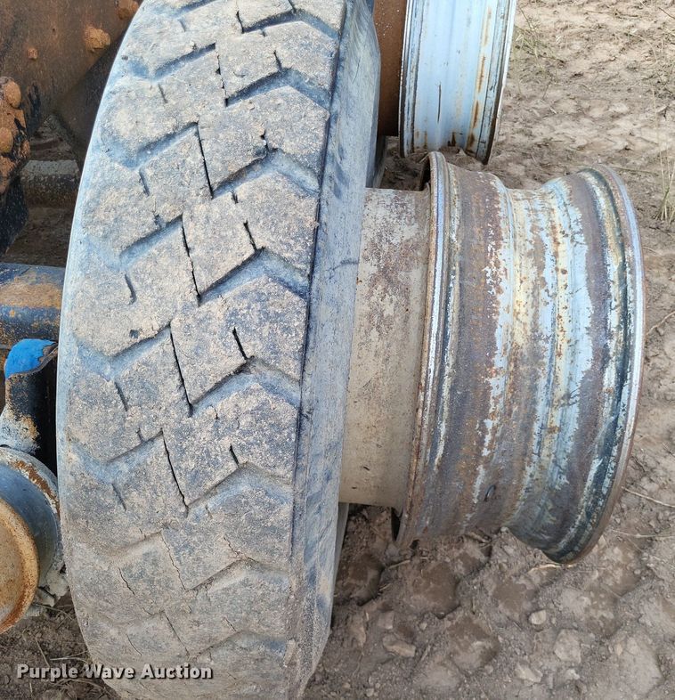 image for item DO4671 1998 Mack RD truck cab and chassis