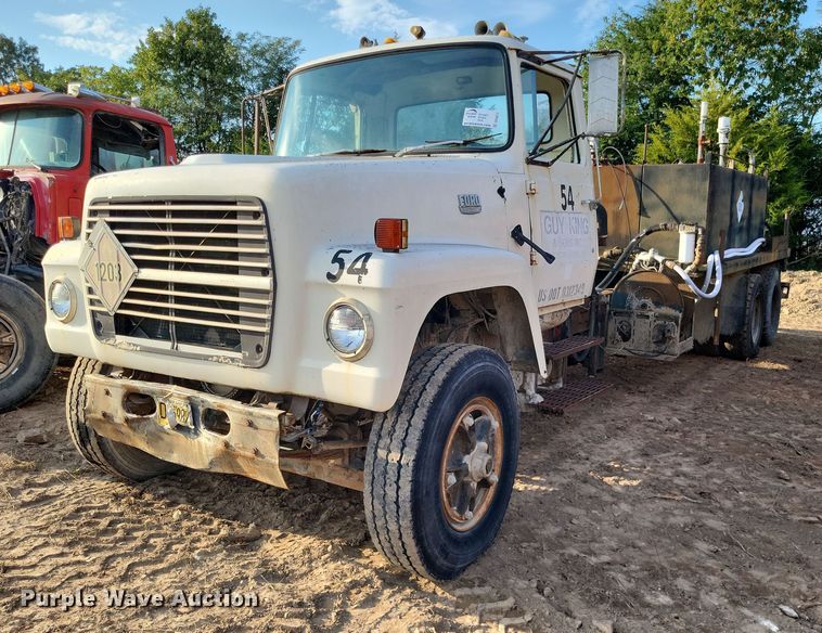 image for item DO4672 1978 Ford fuel truck