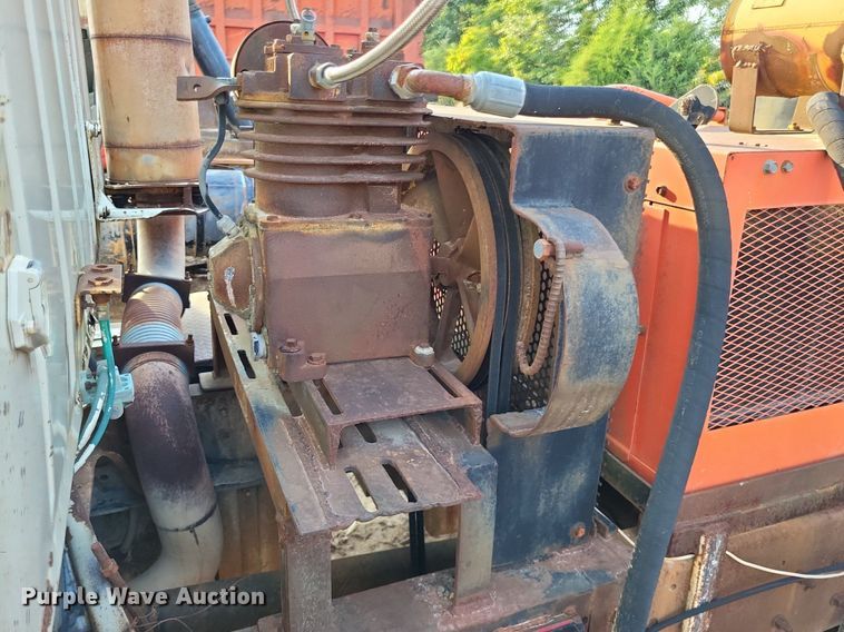 image for item DO4672 1978 Ford fuel truck