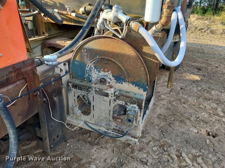 image for item DO4672 1978 Ford fuel truck