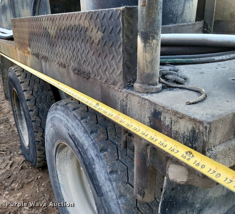 image for item DO4672 1978 Ford fuel truck