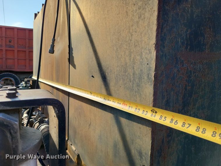 image for item DO4672 1978 Ford fuel truck