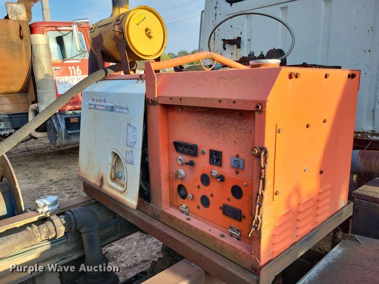 image for item DO4672 1978 Ford fuel truck