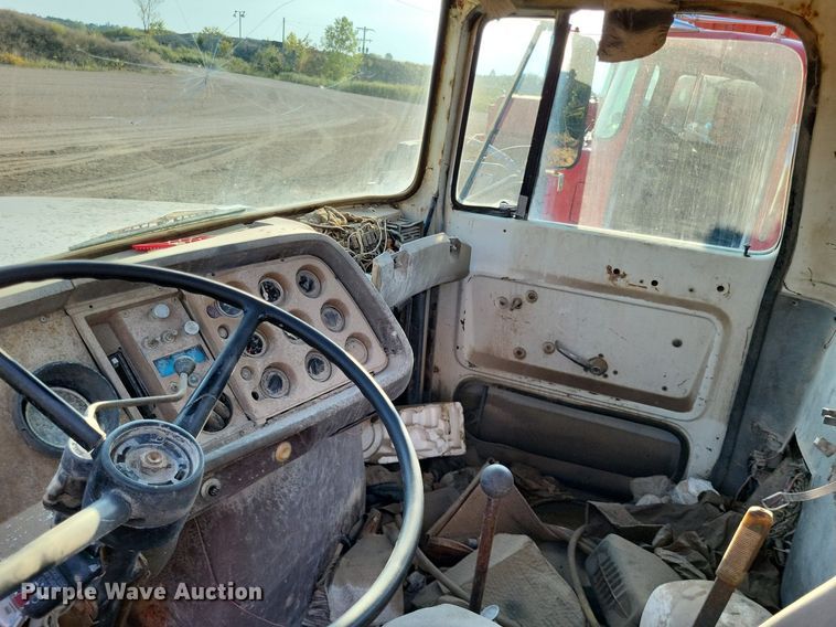 image for item DO4672 1978 Ford fuel truck