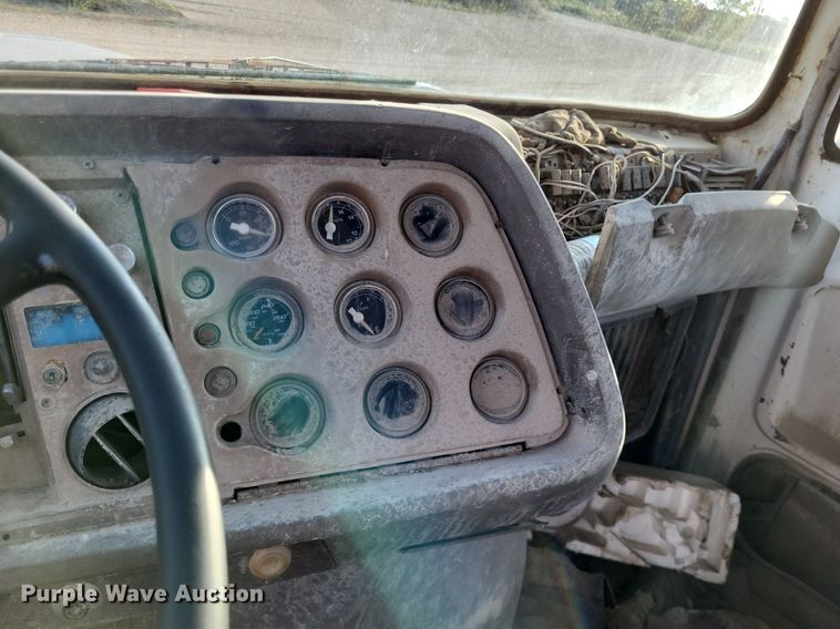 image for item DO4672 1978 Ford fuel truck