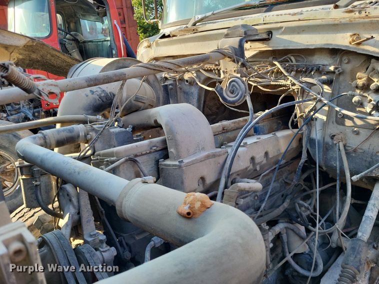 image for item DO4672 1978 Ford fuel truck