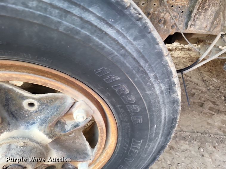 image for item DO4672 1978 Ford fuel truck