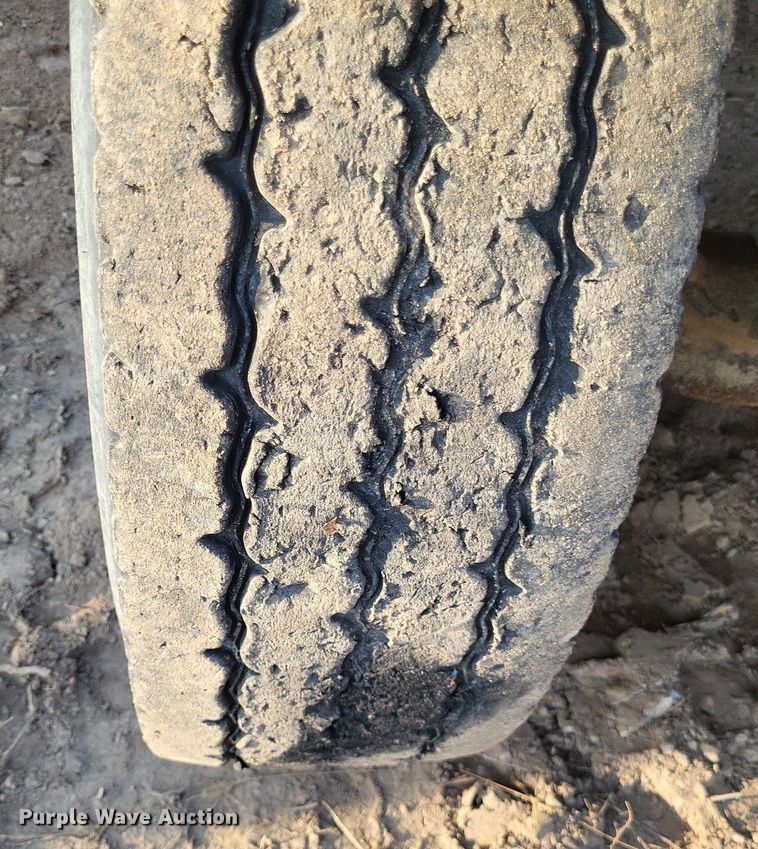 image for item DO4672 1978 Ford fuel truck