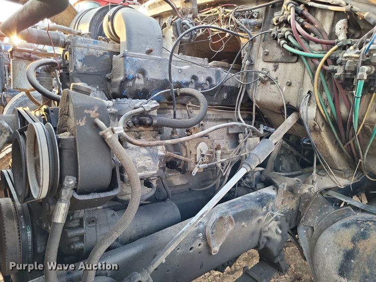 image for item DO4674 1972 Ford W9000 truck cab and chassis