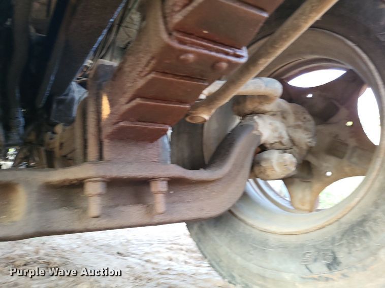 image for item DO4674 1972 Ford W9000 truck cab and chassis