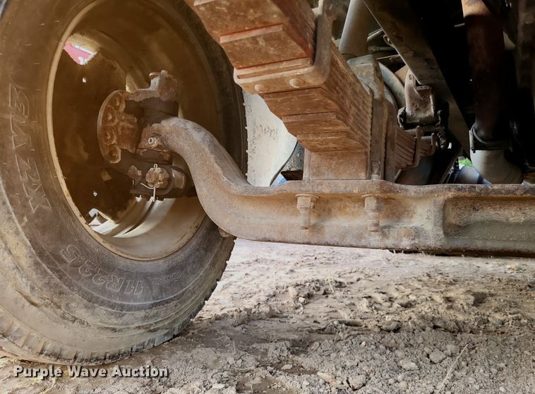 image for item DO4674 1972 Ford W9000 truck cab and chassis