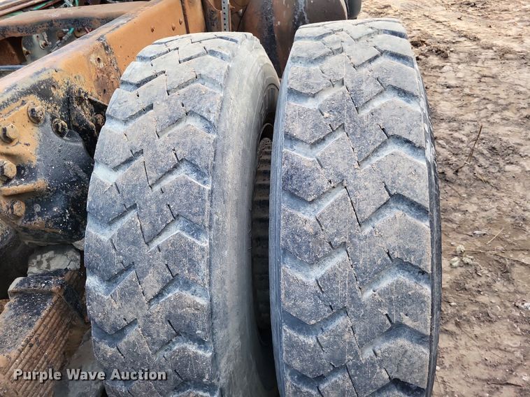 image for item DO4674 1972 Ford W9000 truck cab and chassis