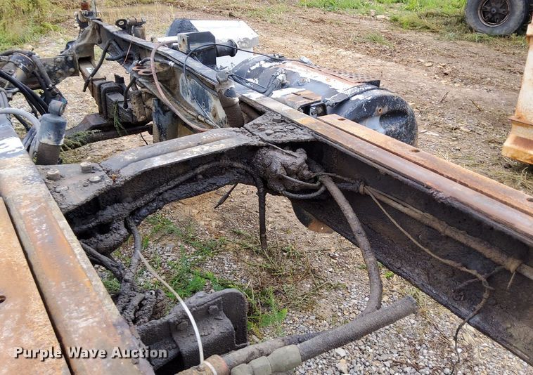 image for item DO4676 1994 Mack truck chassis