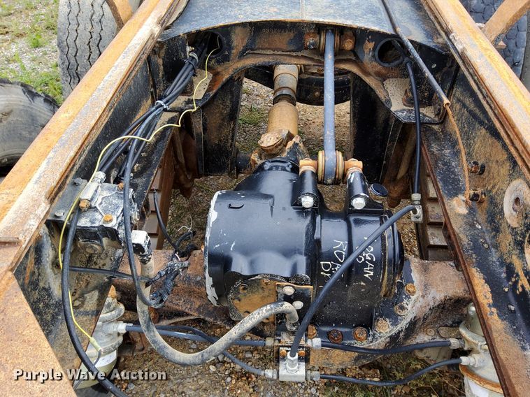 image for item DO4676 1994 Mack truck chassis