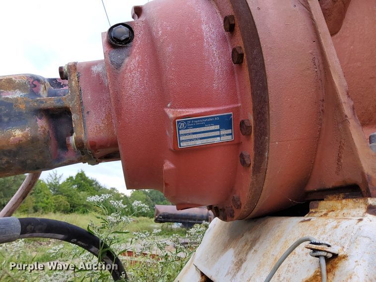 image for item DO4677 1985 Mack DM685S ready mix truck