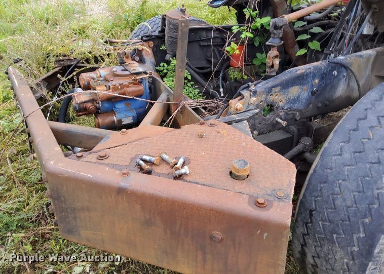 image for item DO4677 1985 Mack DM685S ready mix truck