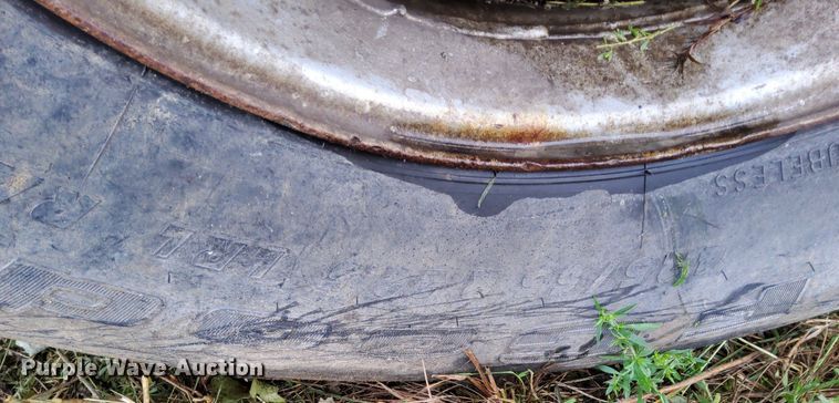 image for item DO4677 1985 Mack DM685S ready mix truck