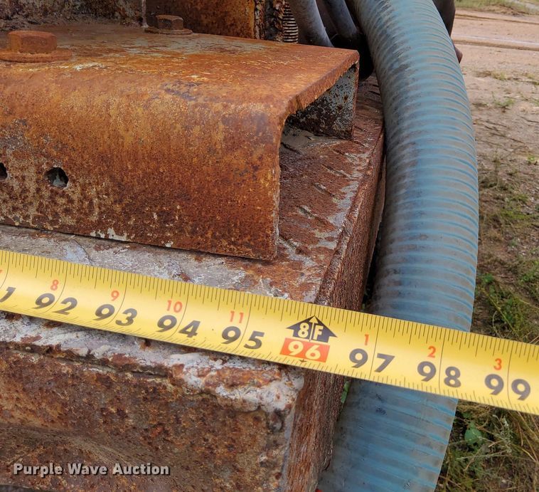 image for item DO4678 1990 Mack RD690S tank truck