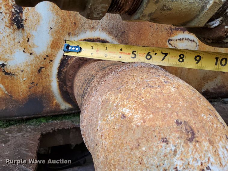 image for item DO4678 1990 Mack RD690S tank truck