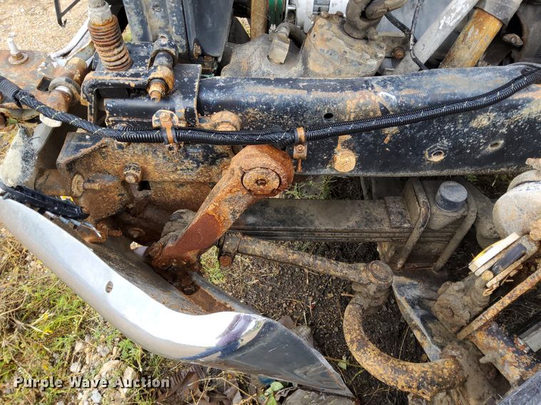 image for item DO4678 1990 Mack RD690S tank truck