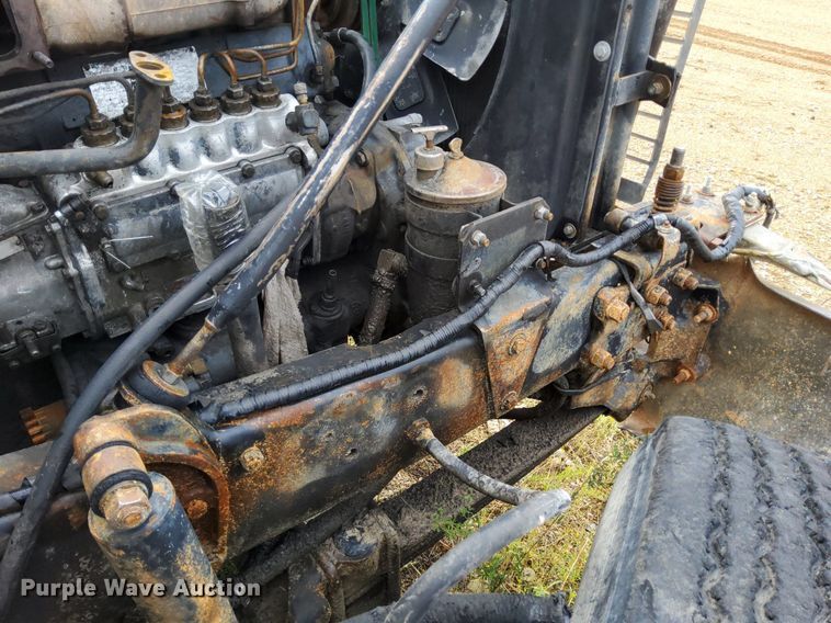 image for item DO4678 1990 Mack RD690S tank truck