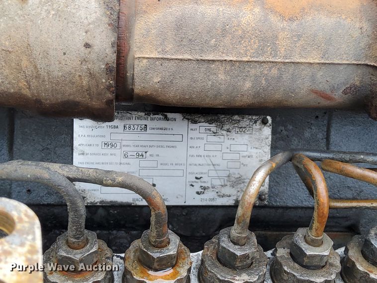 image for item DO4678 1990 Mack RD690S tank truck