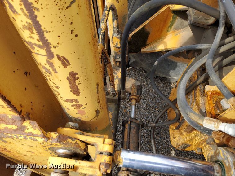 image for item DO4680 1988 Case 585E forklift