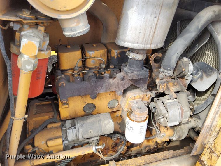 image for item DO4680 1988 Case 585E forklift