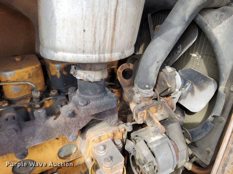 image for item DO4680 1988 Case 585E forklift