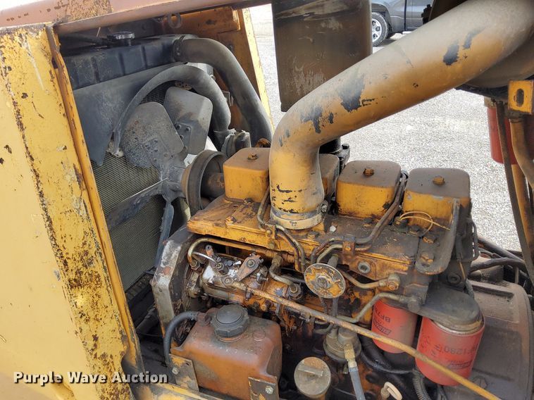 image for item DO4680 1988 Case 585E forklift