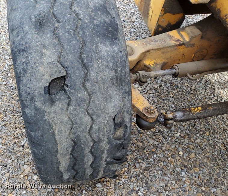 image for item DO4680 1988 Case 585E forklift